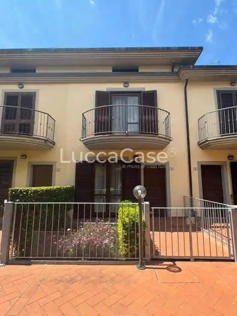 Villetta a schiera - foto 2