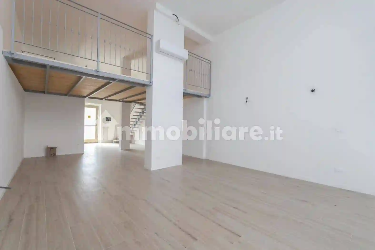 Loft - foto 5
