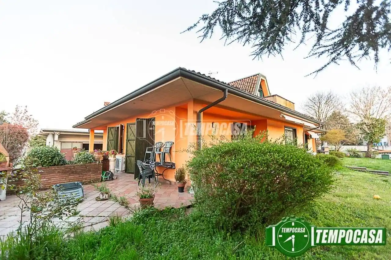 Villa in vendita a Codogno