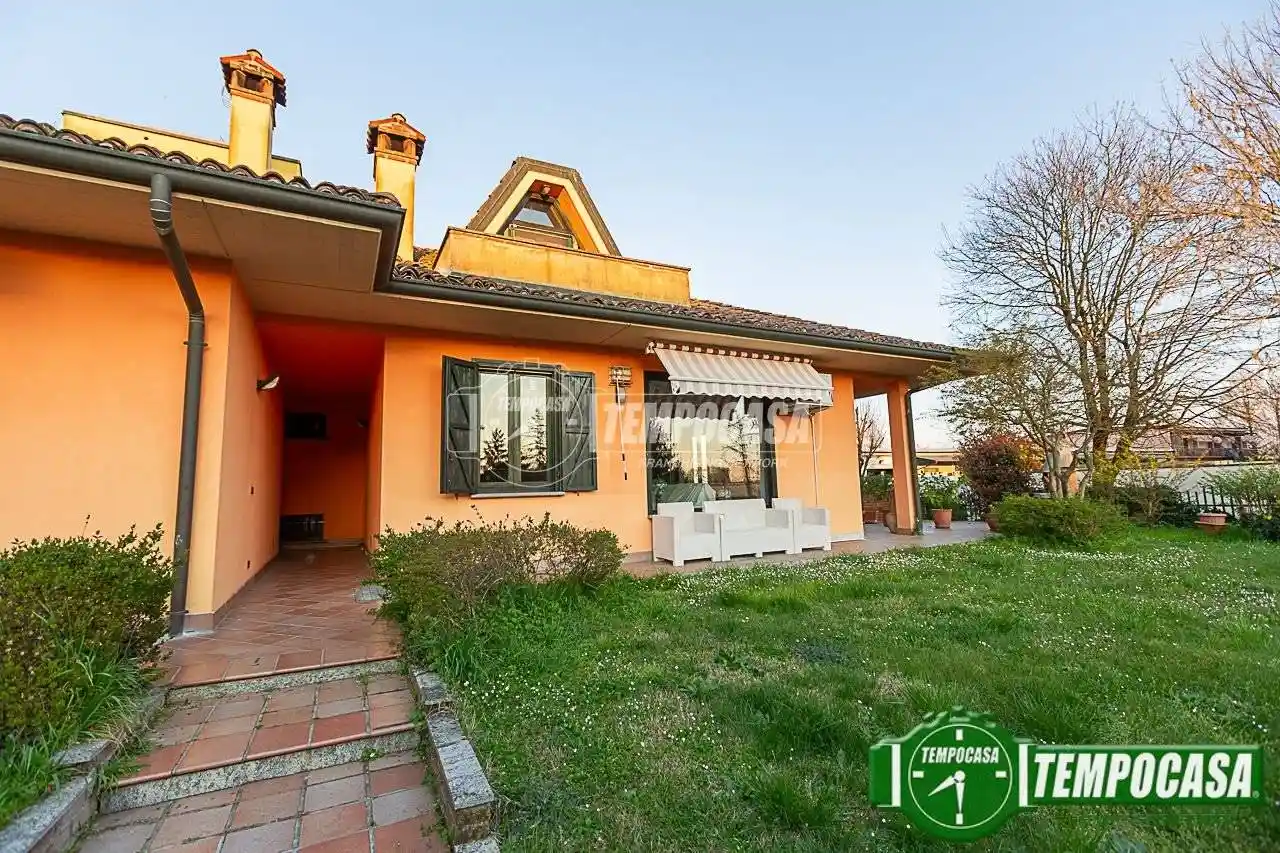 Villa in vendita a Codogno
