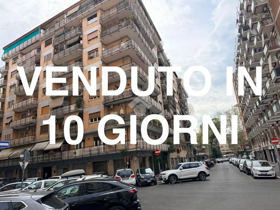 Appartamento in vendita a Roma