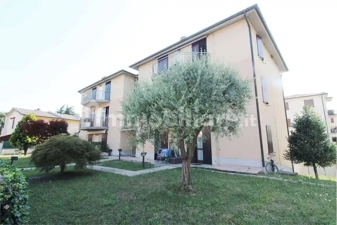 Appartamento in vendita a Osio Sotto