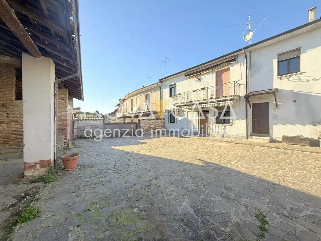 Casa indipendente in vendita a Fiesco