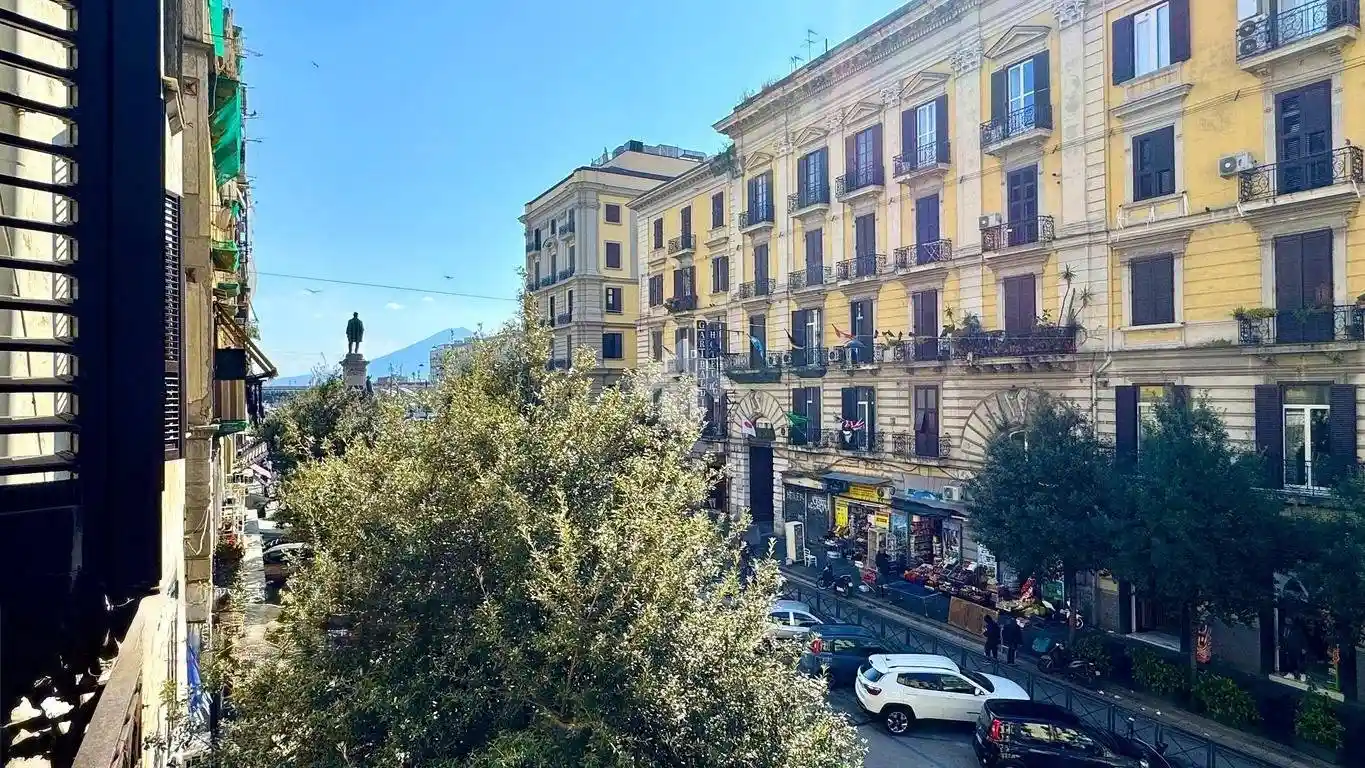 Appartamento in vendita a Napoli