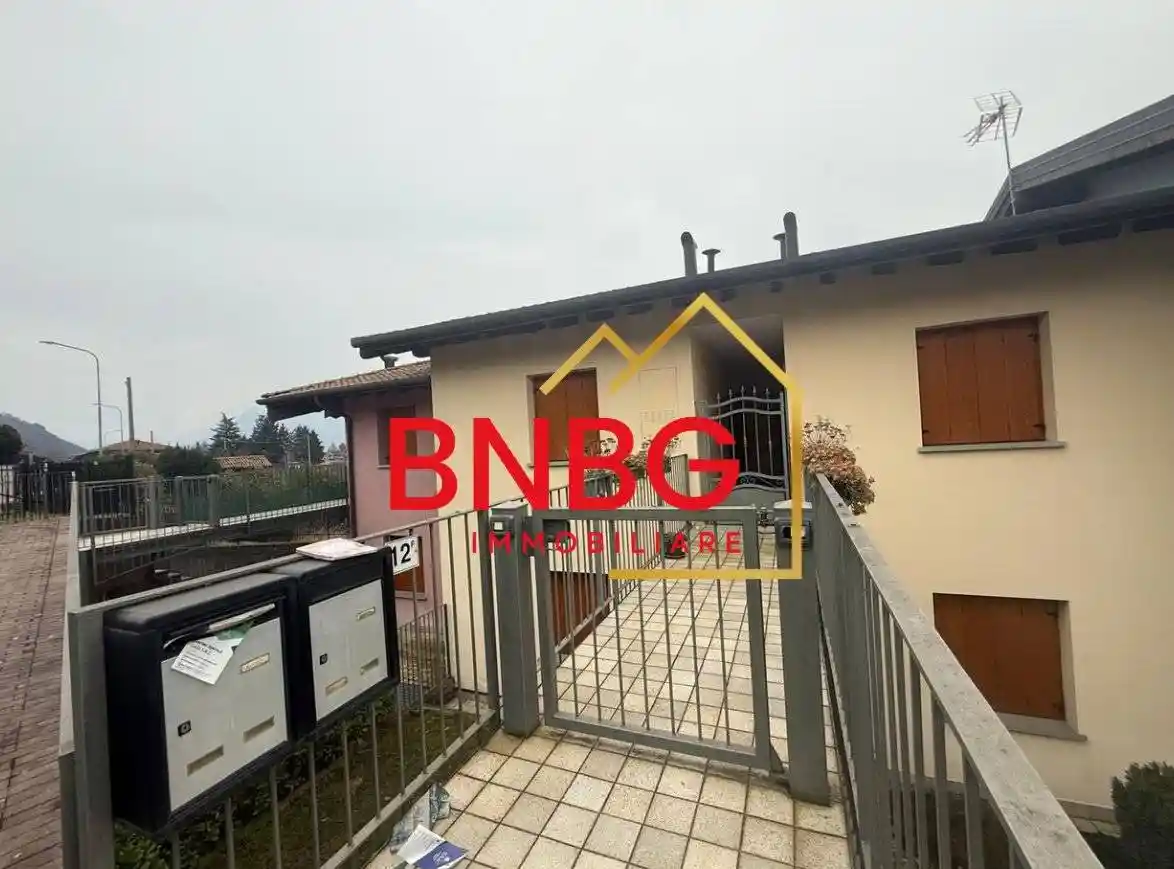 Appartamento in vendita a Solto Collina