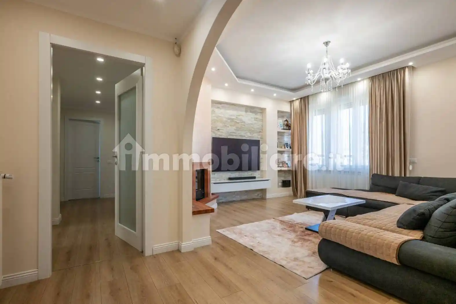 Appartamento in vendita a Cascina