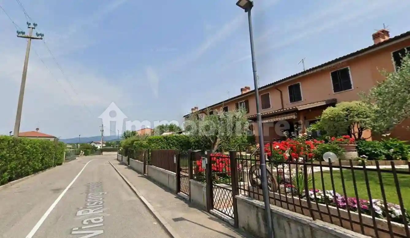 Villetta a schiera - foto 2