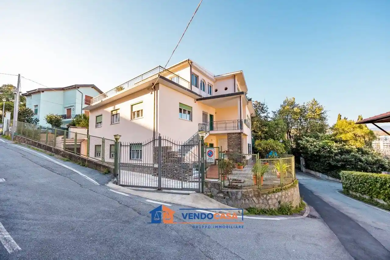 Villa in vendita a Albissola Marina