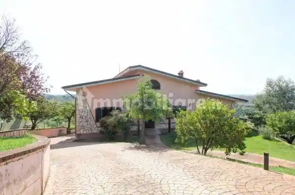 Villa in vendita a Monterotondo