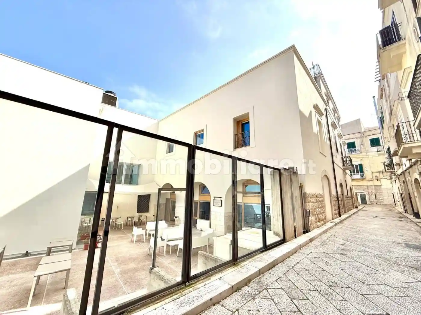 Palazzo - Edificio in vendita a Trani