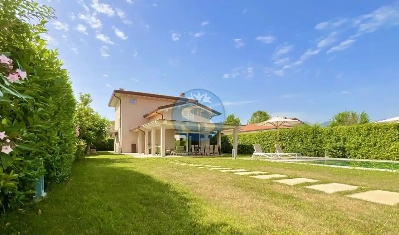 Villa in affitto a Pietrasanta