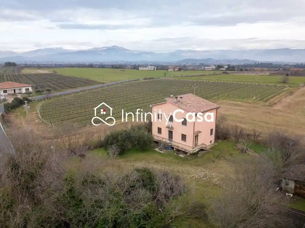 Villa in vendita a Verona