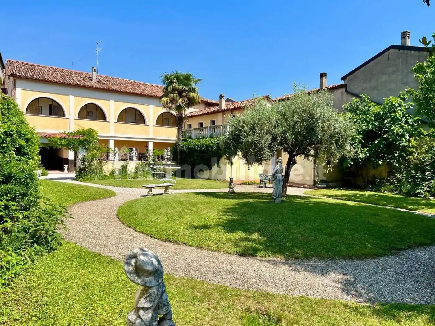 Villa in vendita a Vittorio Veneto