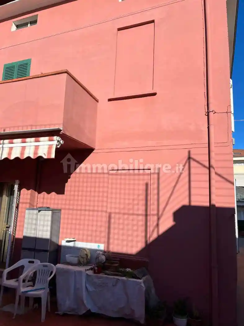 Casa indipendente in vendita a Pesaro