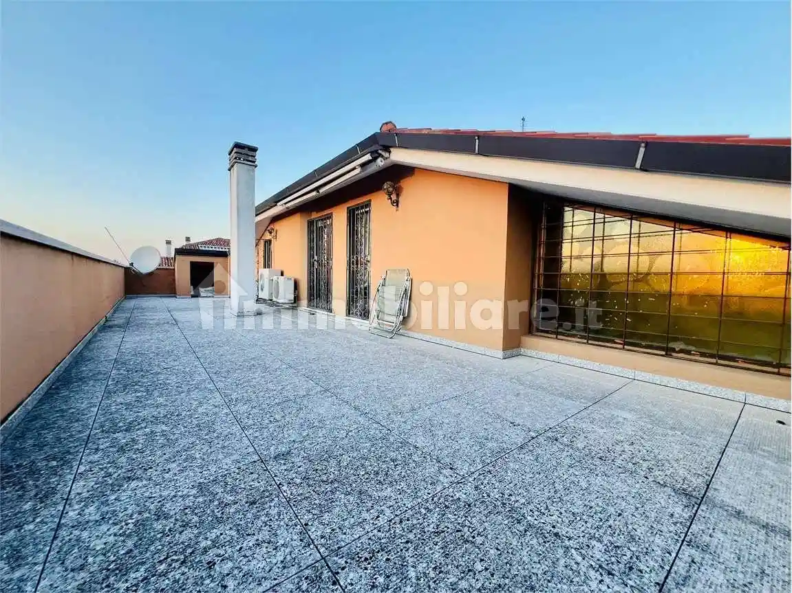 Appartamento in vendita a Villafranca di Verona