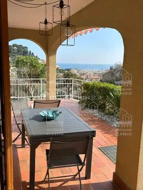 Appartamento in affitto a Alassio