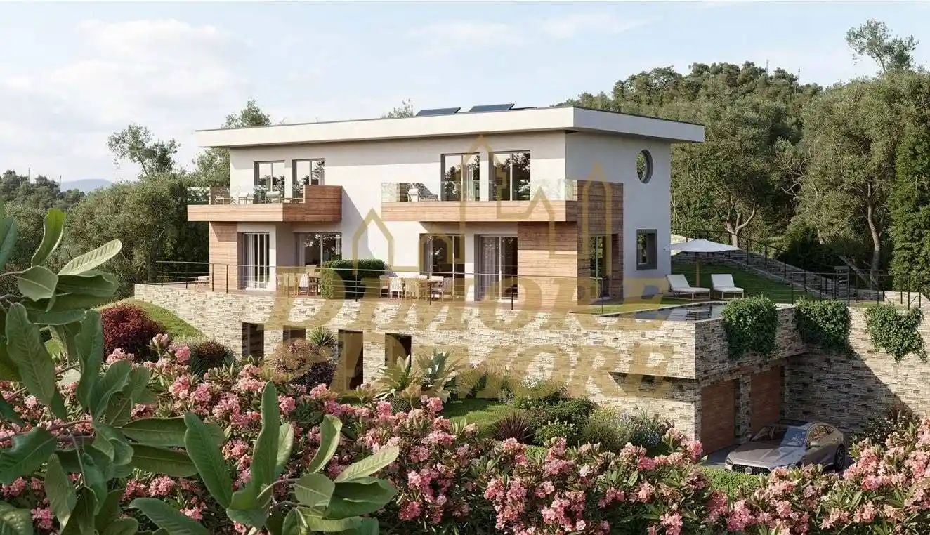 Villa in vendita a Verbania