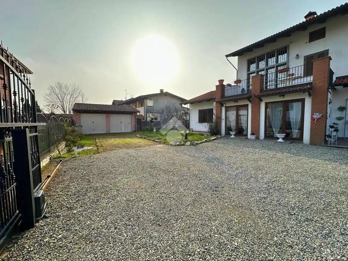 Casa indipendente in vendita a Bianzè