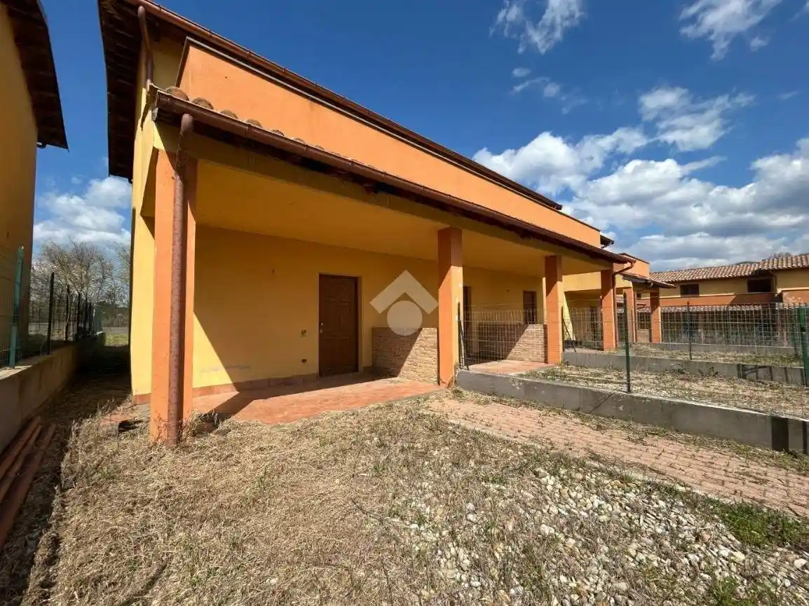 Villetta a schiera in vendita a Montecastrilli