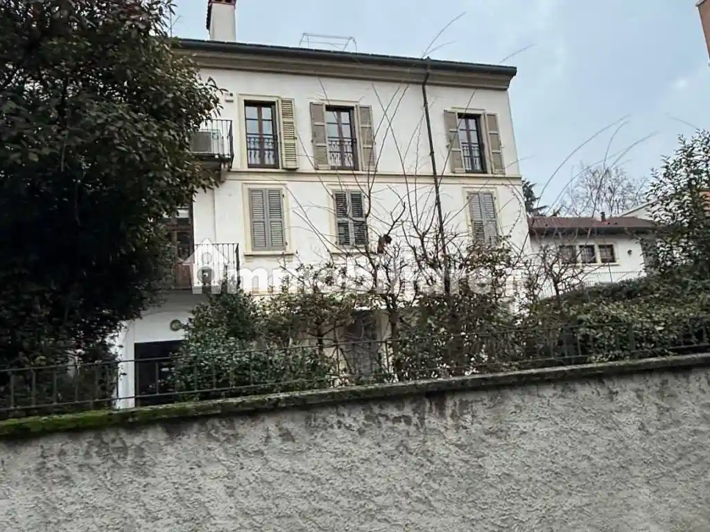 Appartamento in vendita a Monza