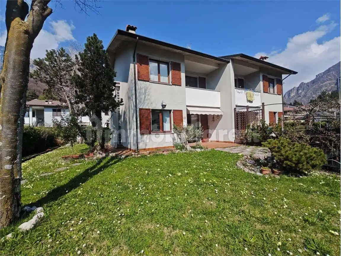 Villa in vendita a Ballabio