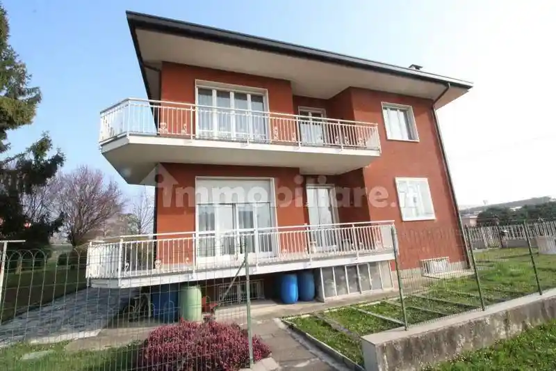 Appartamento in vendita a Lomazzo