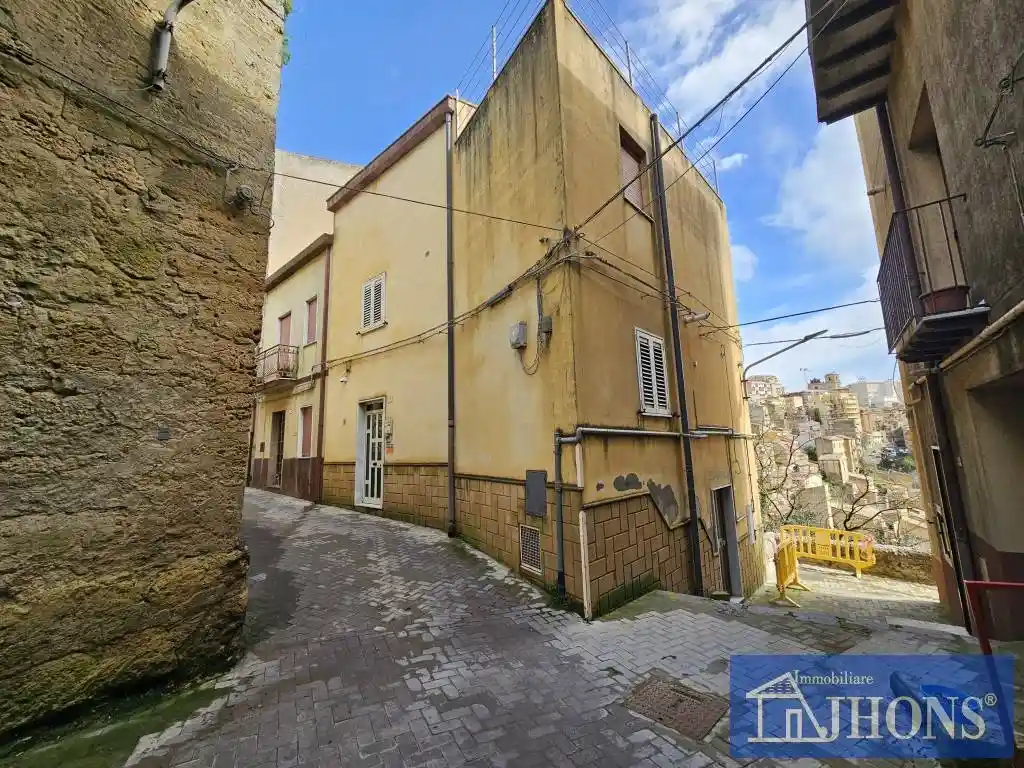 Casa indipendente in vendita a Enna