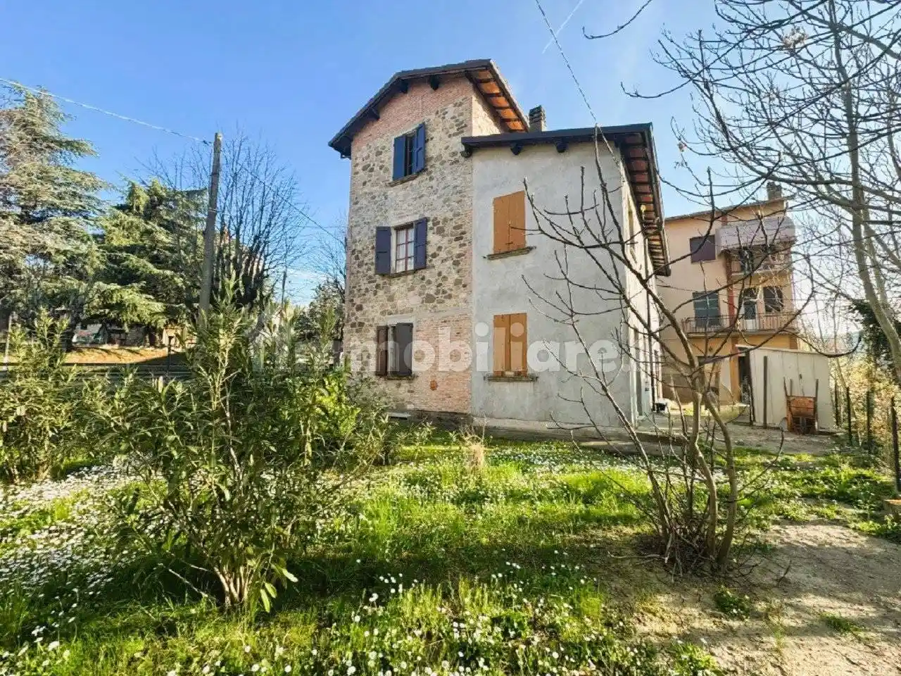Villa in vendita a Canossa