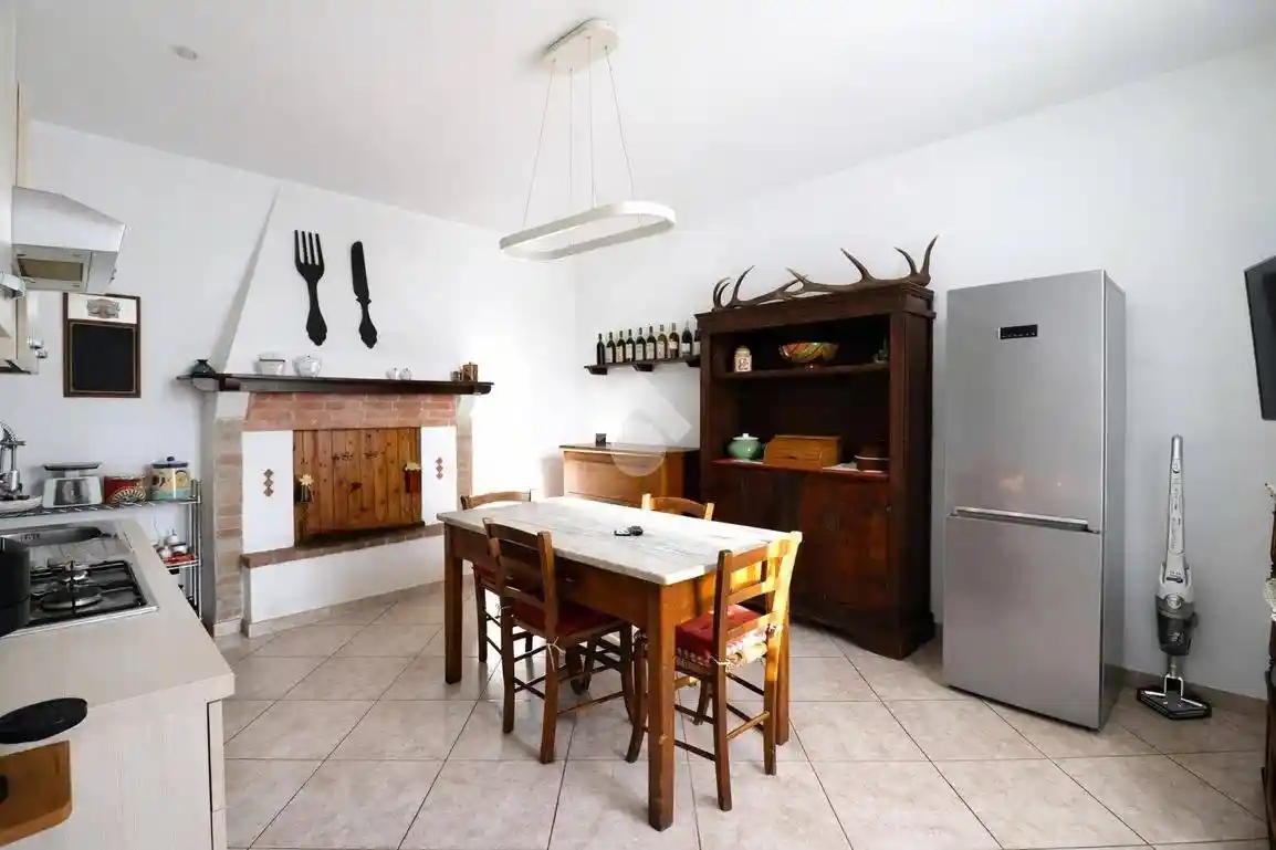 Appartamento in vendita a Stroncone