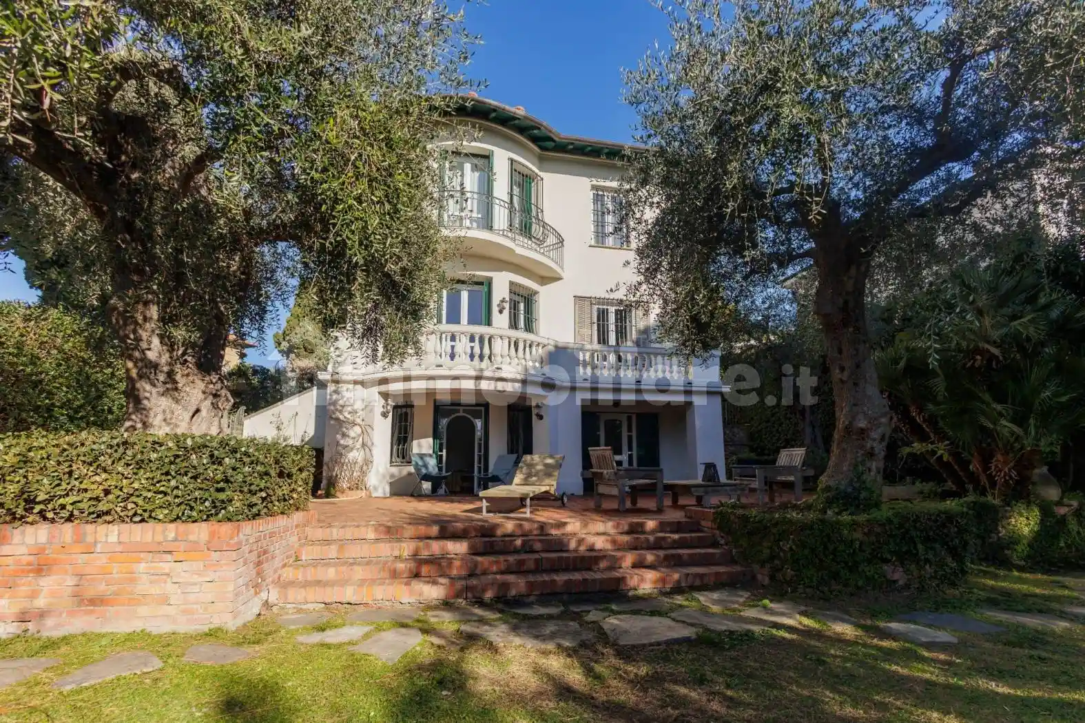 Villa in vendita a Bordighera