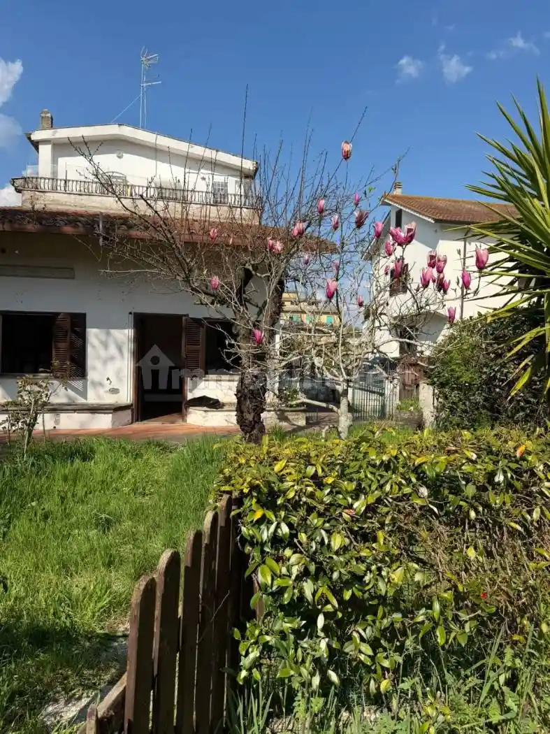 Villetta a schiera in vendita a Roma