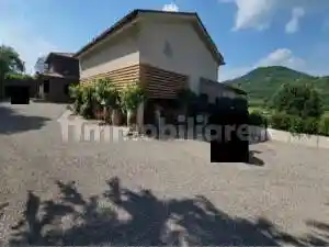 Appartamento in vendita a Baone