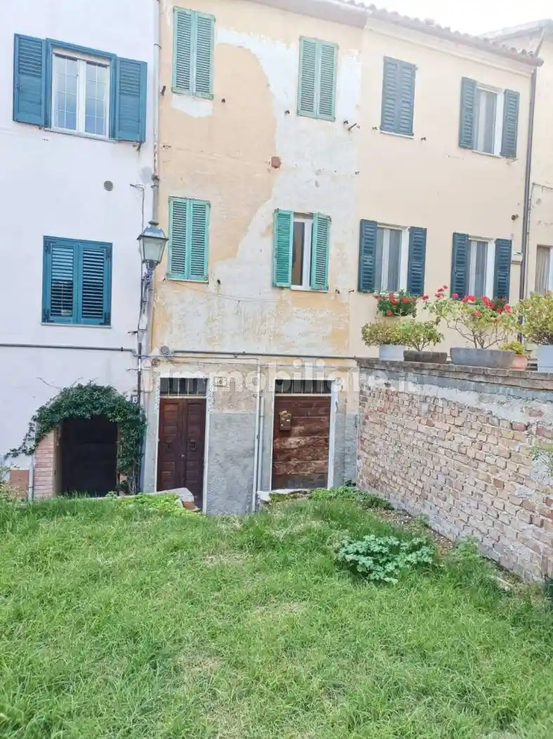 Casa indipendente in vendita a Fabriano