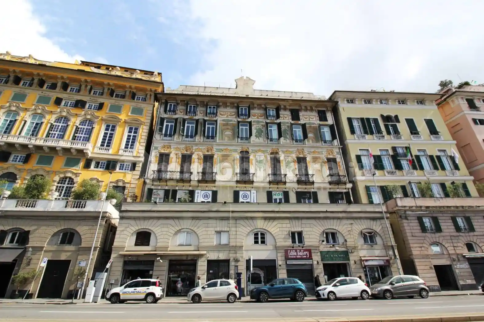 Appartamento in vendita a Genova