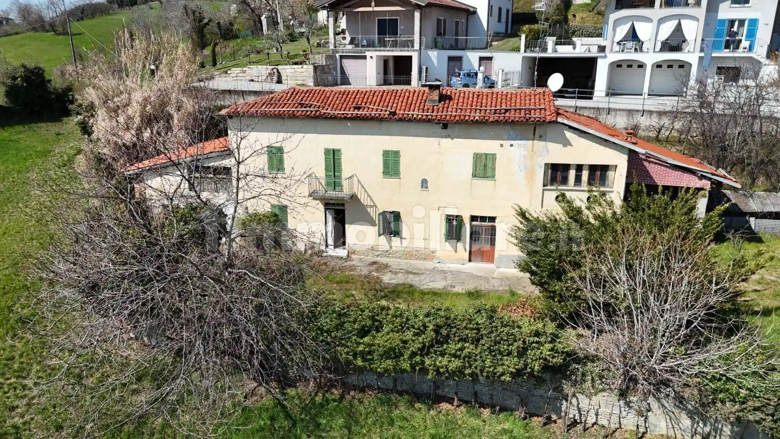 Villa in vendita a Monastero di Vasco