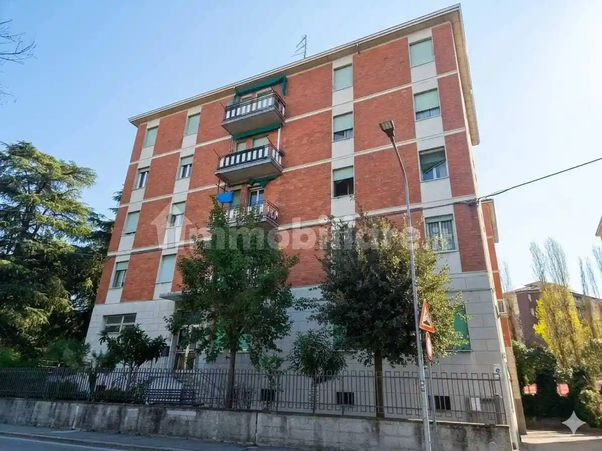 Appartamento in vendita a Casalecchio di Reno