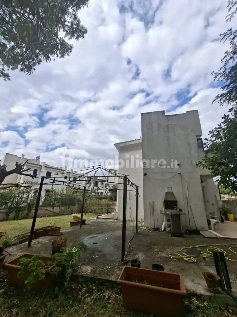 Villetta a schiera in vendita a Borgia