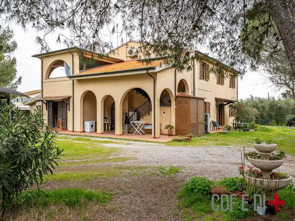 Villa in vendita a Piombino