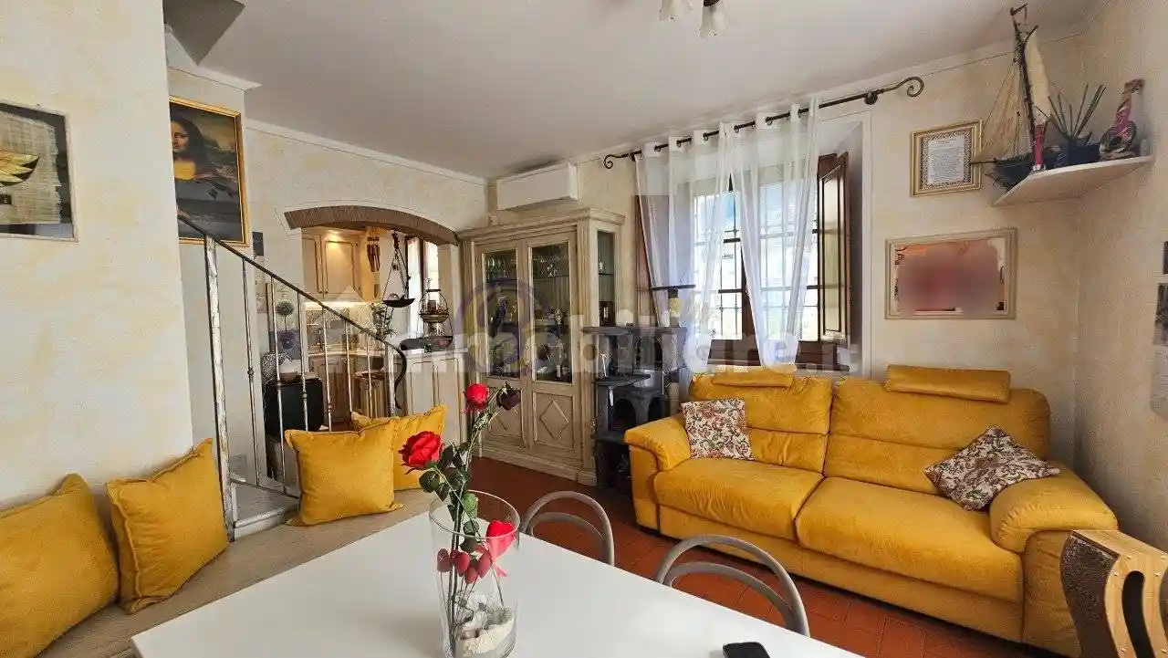 Villetta a schiera in vendita a Seravezza