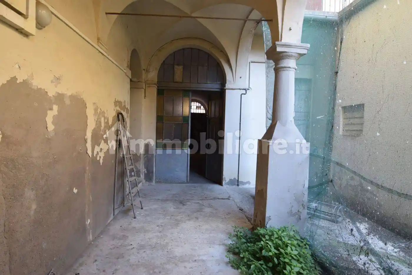 Palazzo - Edificio in vendita a Imola