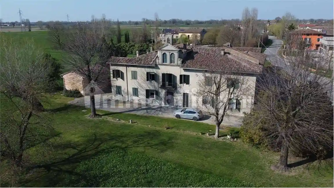 Villa in vendita a Fontanellato