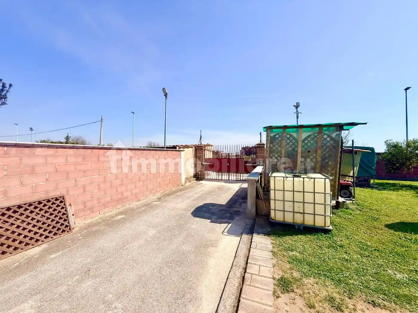 Casa indipendente in vendita a Nettuno