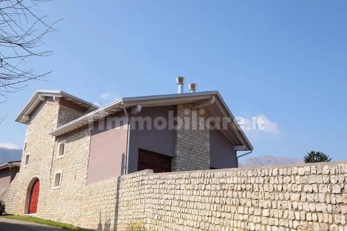 Villa in vendita a Aviano