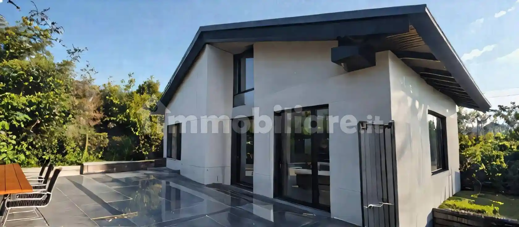 Villa in vendita a Cinzano