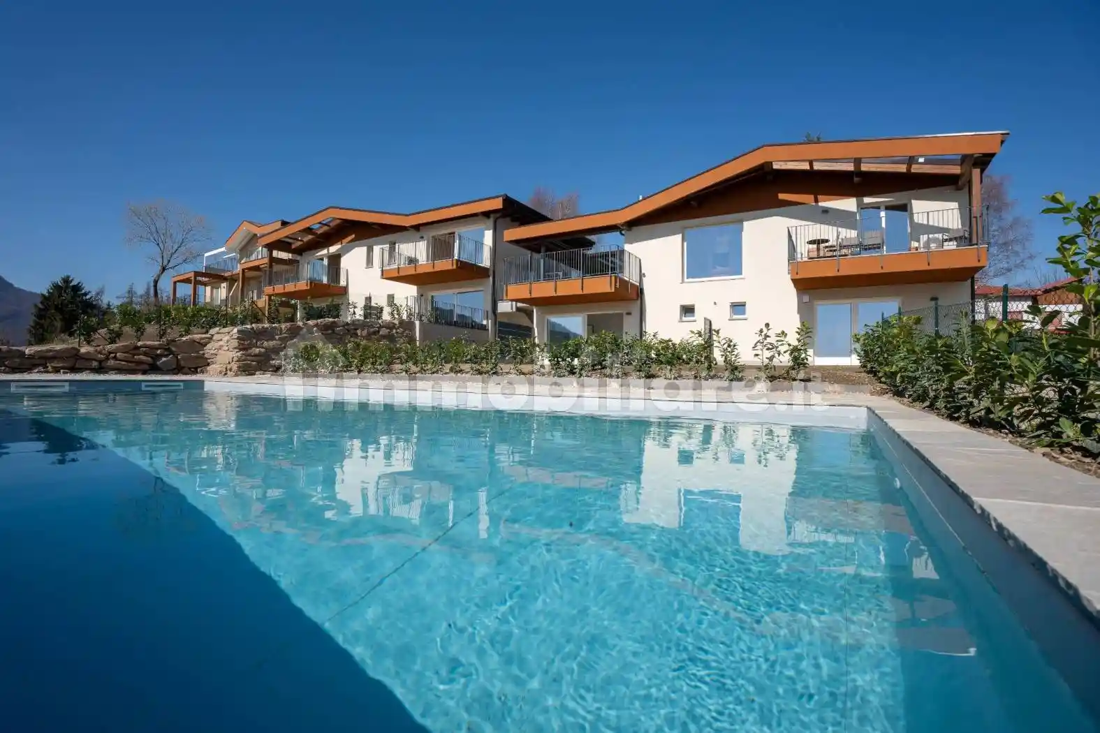 Appartamento in vendita a Solto Collina