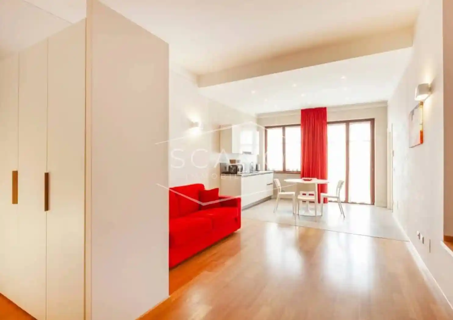 Palazzo - Edificio in vendita a Alba