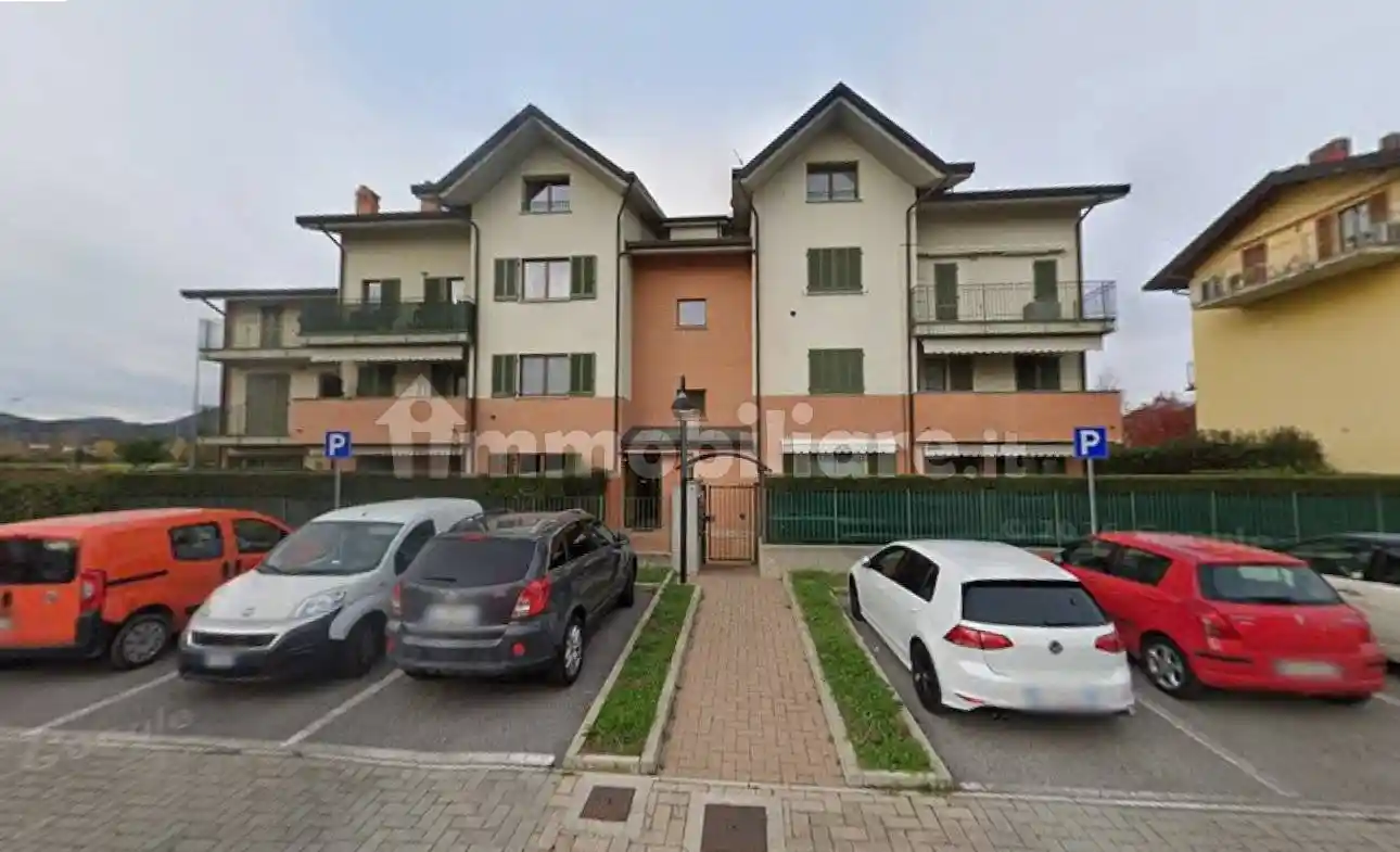 Appartamento in vendita a Brembate di Sopra