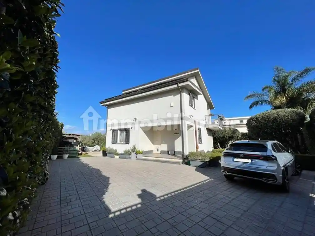 Villa in vendita a Altavilla Milicia