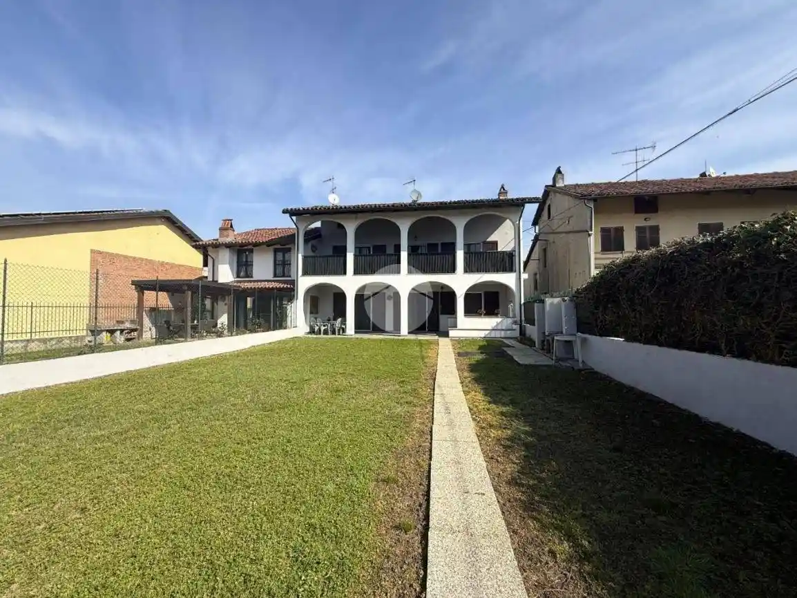 Casa indipendente in vendita a Azeglio