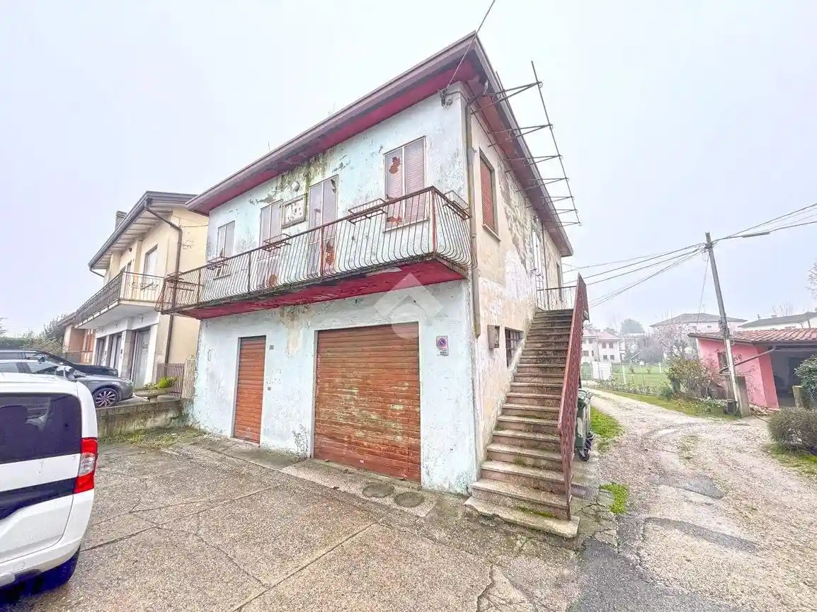 Palazzo - Edificio in vendita a Curtarolo